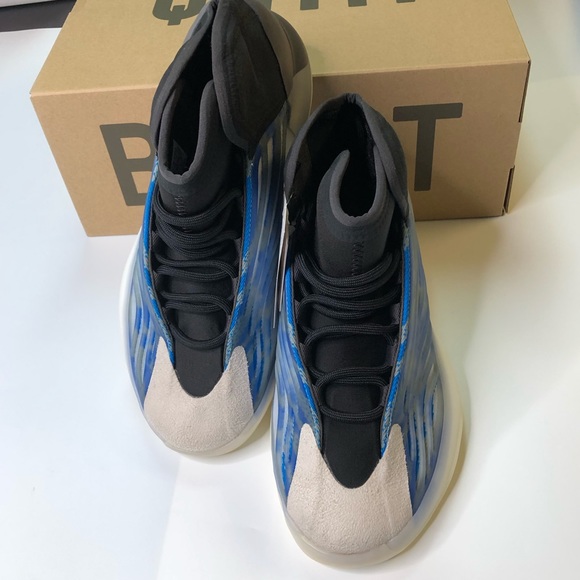 Yeezy Boost Quantum Frozen Blue Mens Sz10 Sneakers - Picture 2 of 11